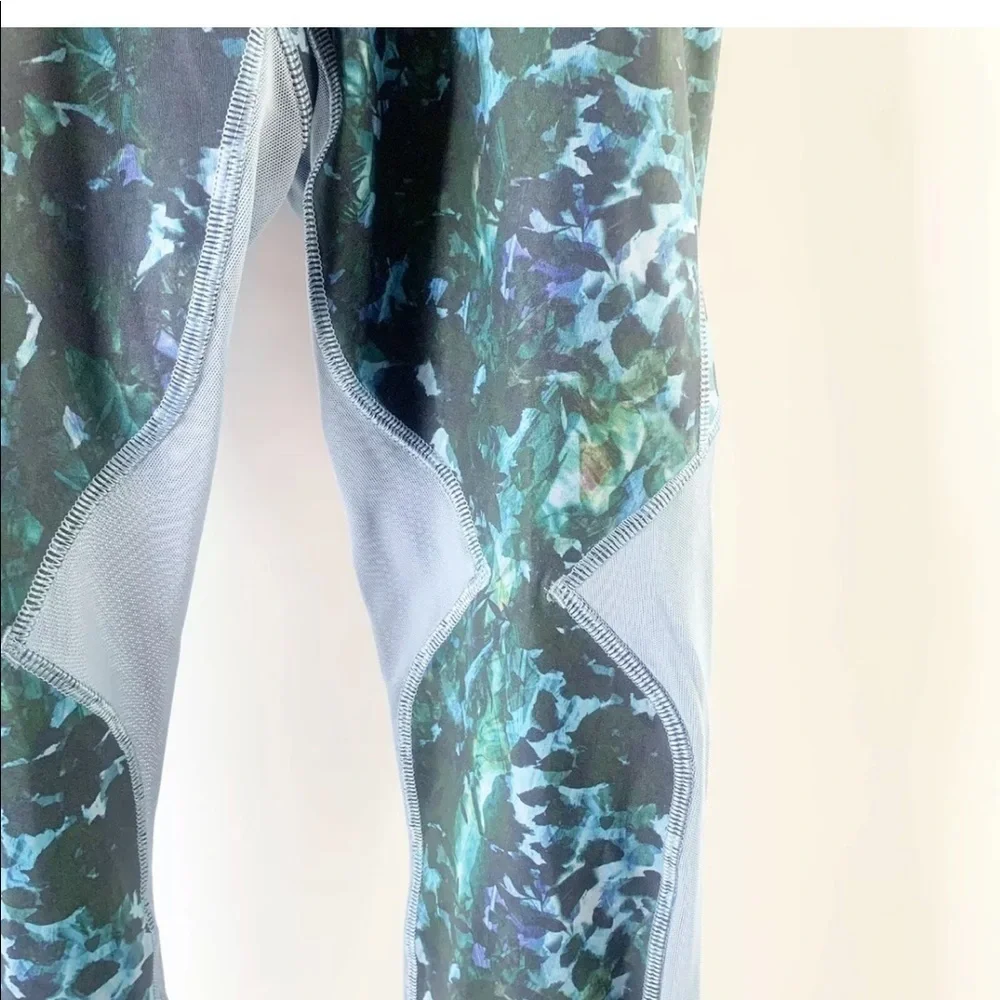 Lululemon Running In The City 7/8 Tight Floral 6